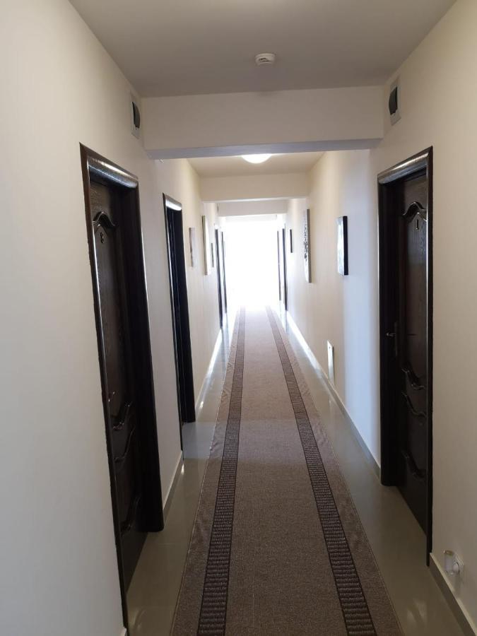 Hôtel Passa Tempo à Suceava Extérieur photo