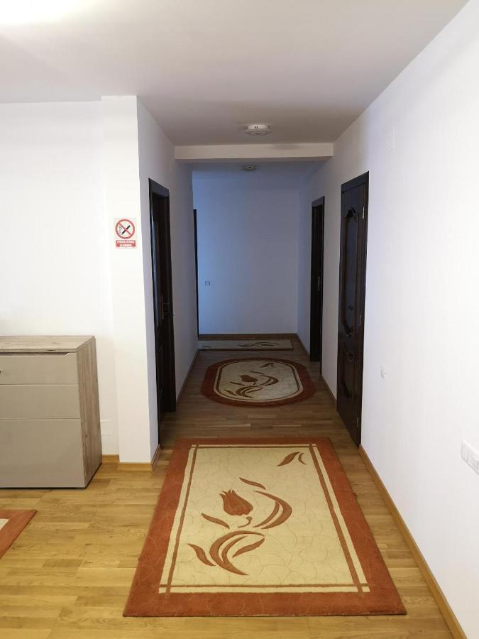 Hôtel Passa Tempo à Suceava Extérieur photo